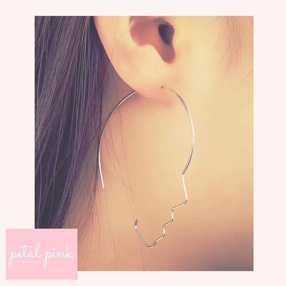 Goldtone Abstract Face Silhouette Hoops Trendy Chic Boho - Picture 2 of 5